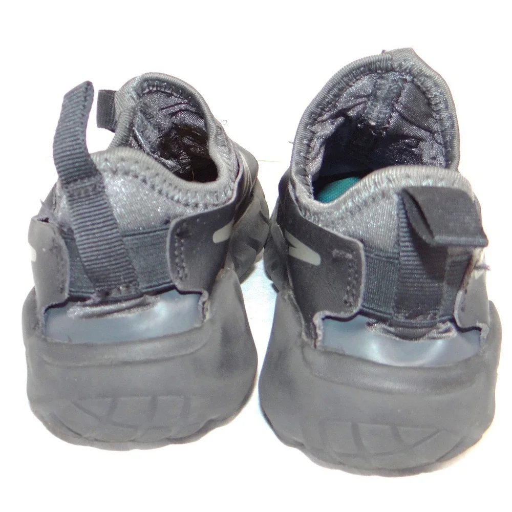 Nike Dynamo Go‎ FlyEase Kids Black Anthracite Sneakers DJ6040-001 Size 13.5C